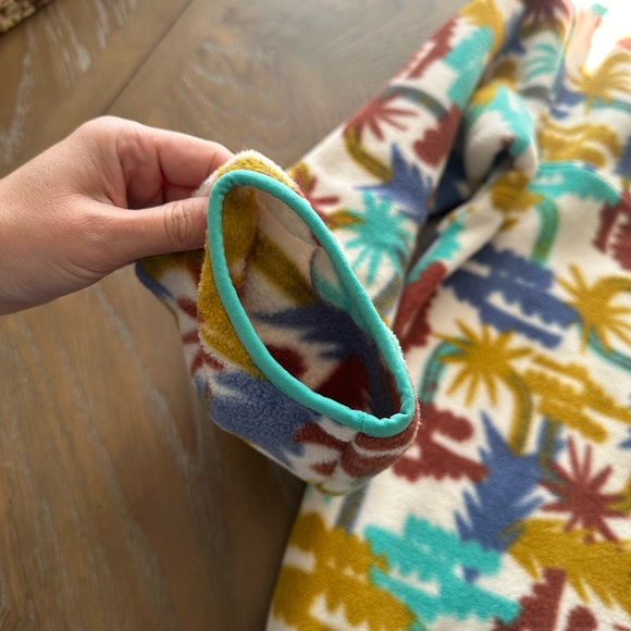 Women’s Patagonia Synchilla Pullover - Picture 6 of 7